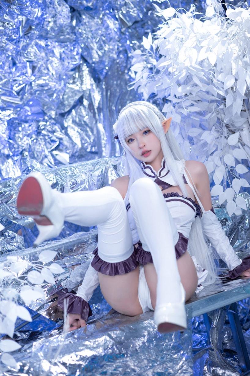 清水由乃 重生之我是艾米莉亚-性感美女