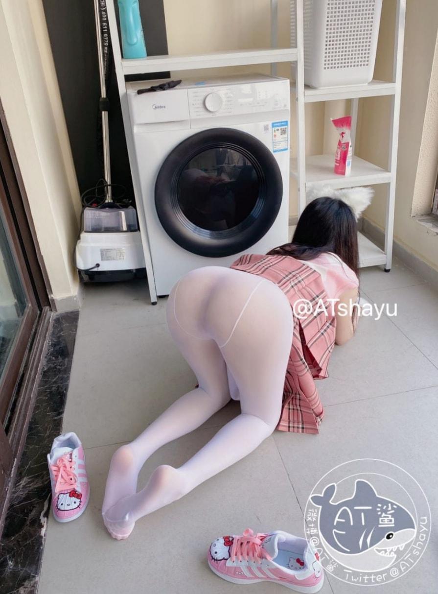 AT鲨 – 白斯宝宝-美女推荐