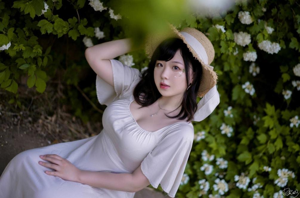 皮皮奶可可爱了啦 绣球花-coser推荐