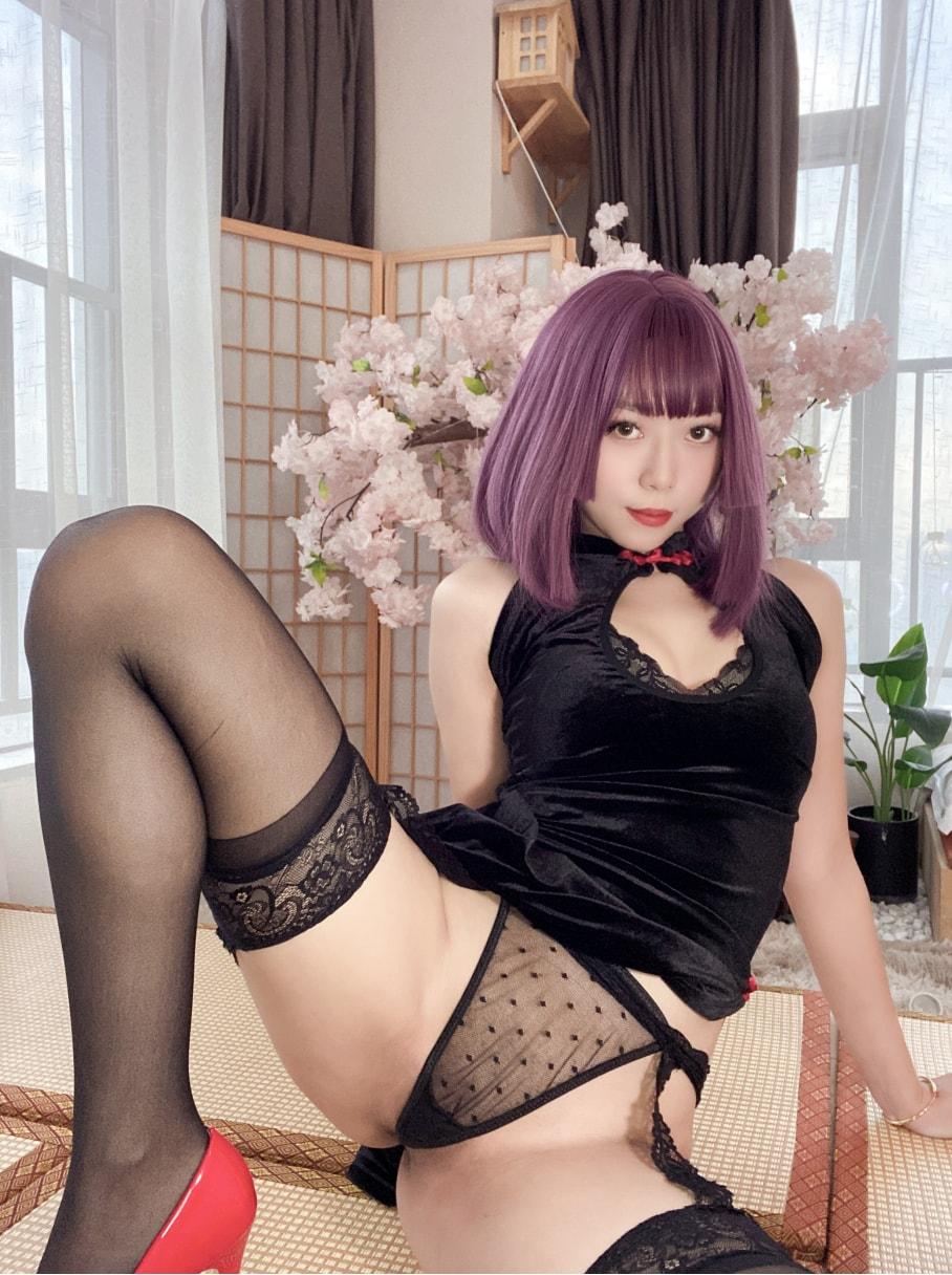 Money冷冷 – 高叉旗袍蕾丝裙-精美资源