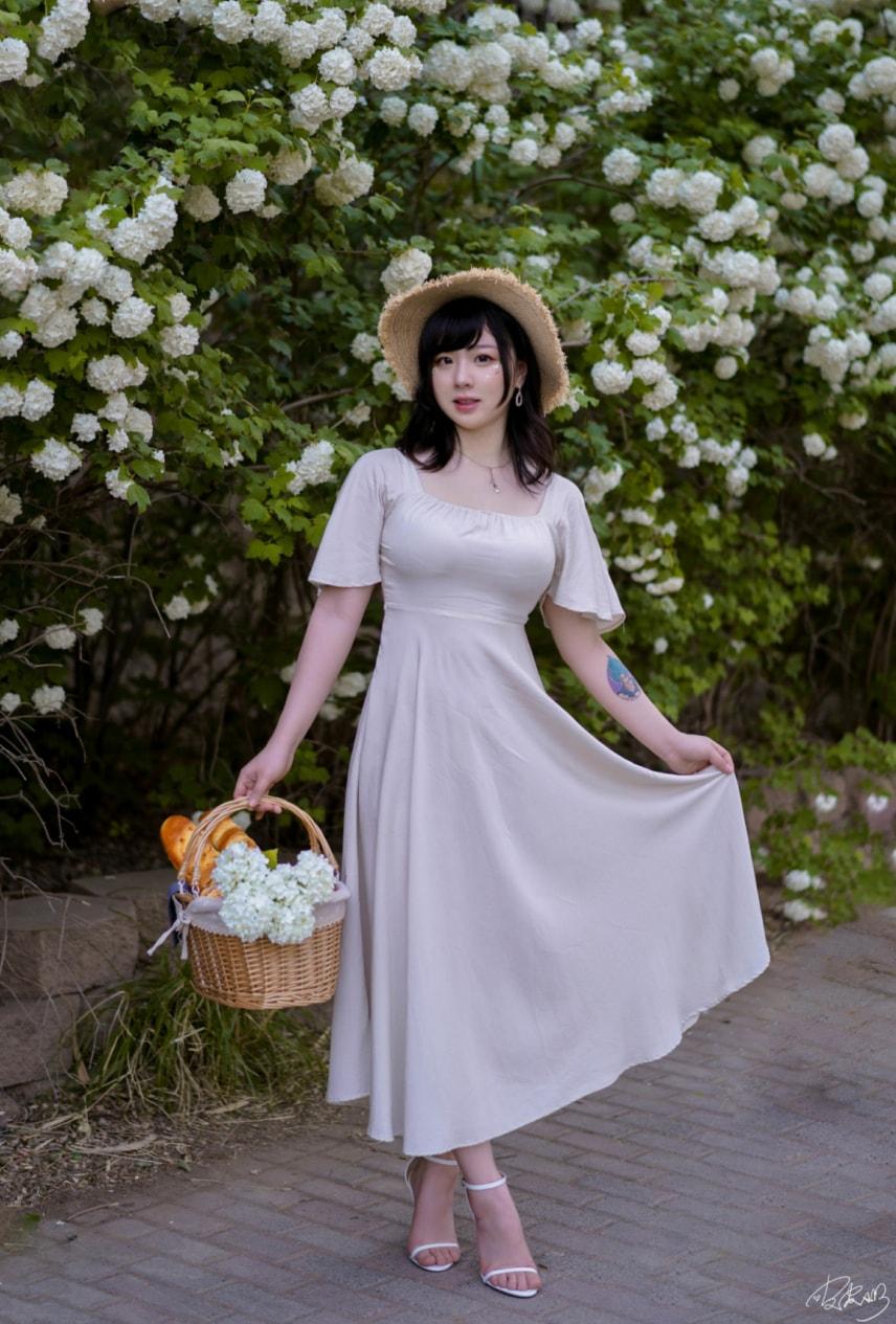 皮皮奶可可爱了啦 绣球花-coser推荐