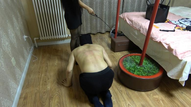 美丝足喂方便面