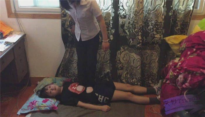 售房打工妹原味棉袜高跟重踩