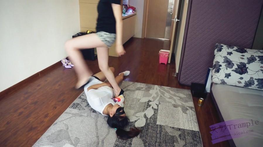 『小妮女女』校花迷药收拾学霸