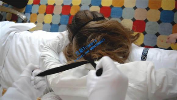 『奴隶岛』—女女反杀盗贼