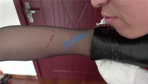 女杀手小雪的训练靶子