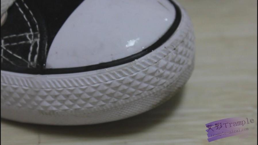 第一视角口水羞辱，贱狗快来舔我吐到鞋袜上的口水