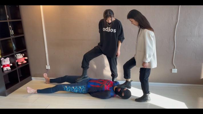 【蛋碎娇娃】『超S·联盟』路遇猥琐男？踢废！ YC-220726-4