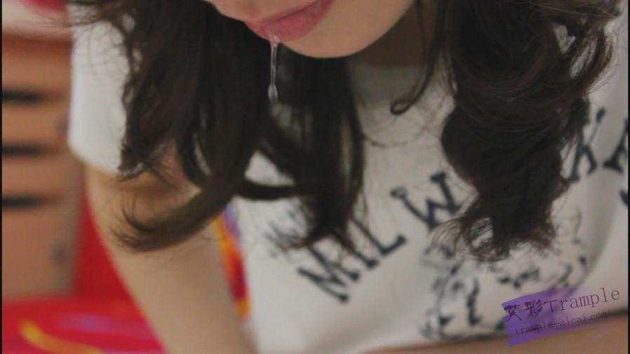 第一视角口水羞辱，贱狗快来舔我吐到鞋袜上的口水