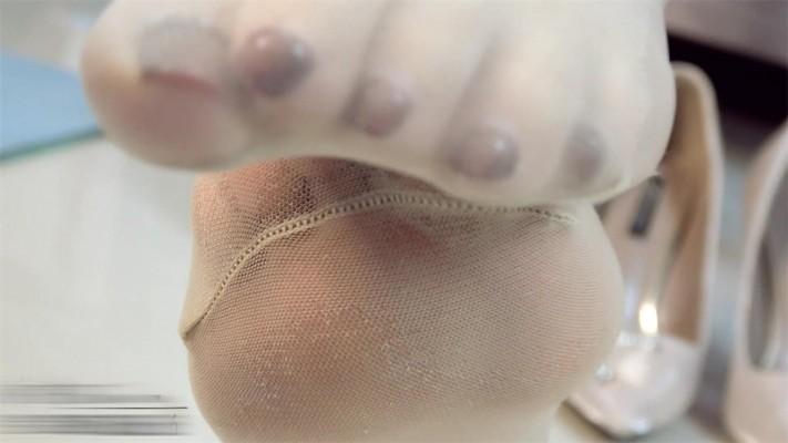 【婧児小主】婧児GTS POV 高跟鞋丝袜玩弄渺小的膜拜者 玩够把你丢进鞋里踩着你出门