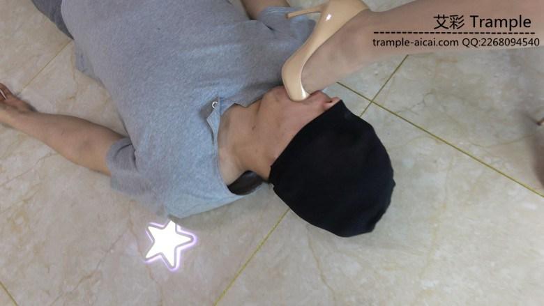 冷柔高跟丝袜脚深喉