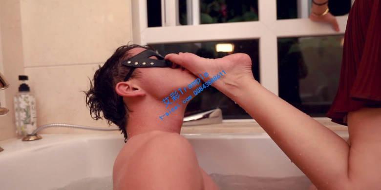 『奴隶岛』—灵灵浴缸窒息虐