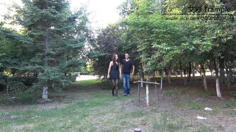 猥琐学生清理小姐姐脏鞋底