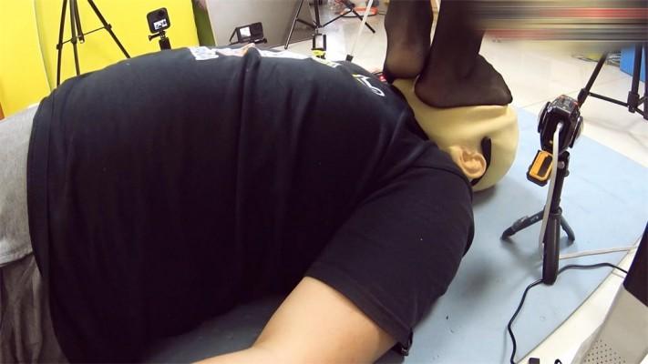 【婧児小主】晓G女主人出差归来全语言红色高跟黑丝全体重踩脸玩弄奴隶 YC-220323