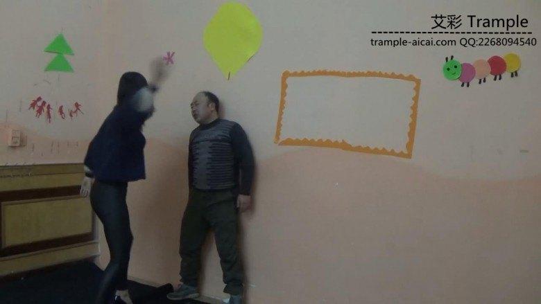 女老大教训组织人员