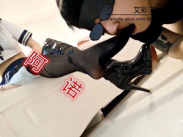 阿诺S过膝靴恋足金僦