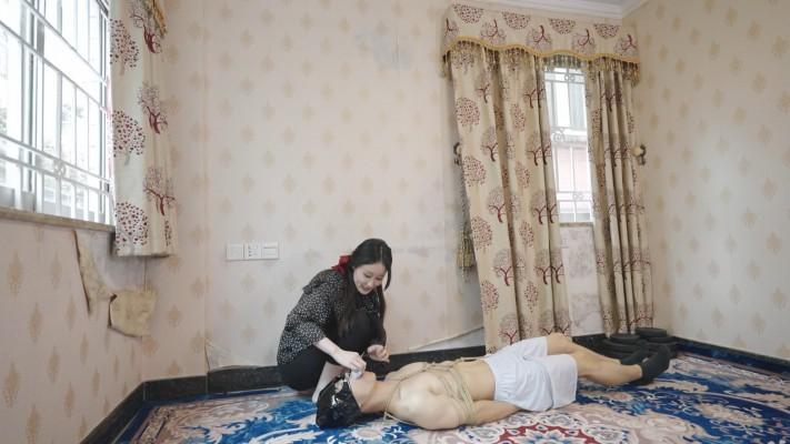 『奴隶岛』—小妹原味白袜窒息 k754361564-220804