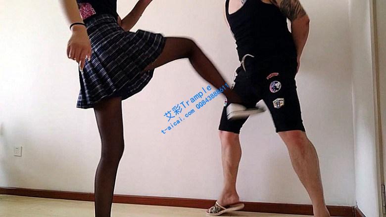 夏季黑丝脚下的空气