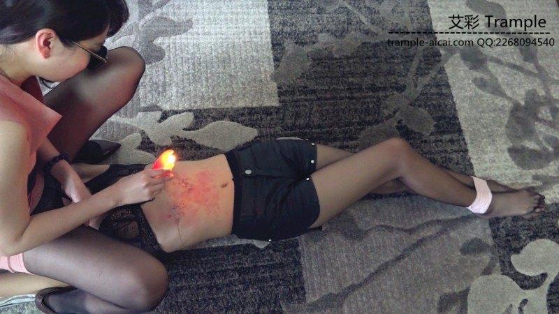 『小妮女女』捆绑滴蜡，坐脸高跟踩踏，调教女M