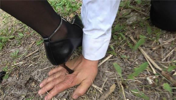 瑶瑶S公园羞辱老贱狗