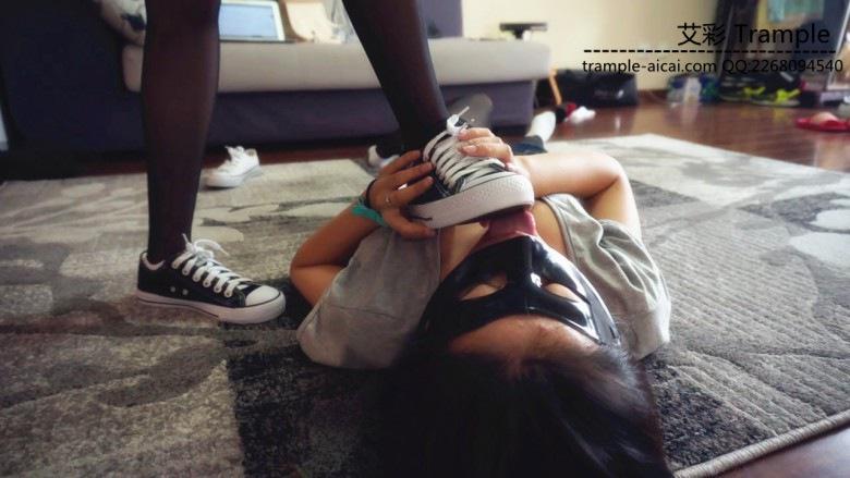 『小妮女女』小妮虐待羞辱鞋袜撞衫女 『小妮女女』小妮虐待羞辱鞋袜撞衫女