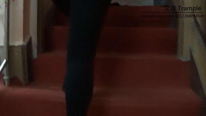 蒙面女贼劫财杀人