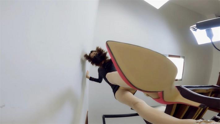 【婧児小主】墙脸系列2 皮靴白袜肉丝高跟轮番践踏玩你受得了么？GP782A YC-220225-2