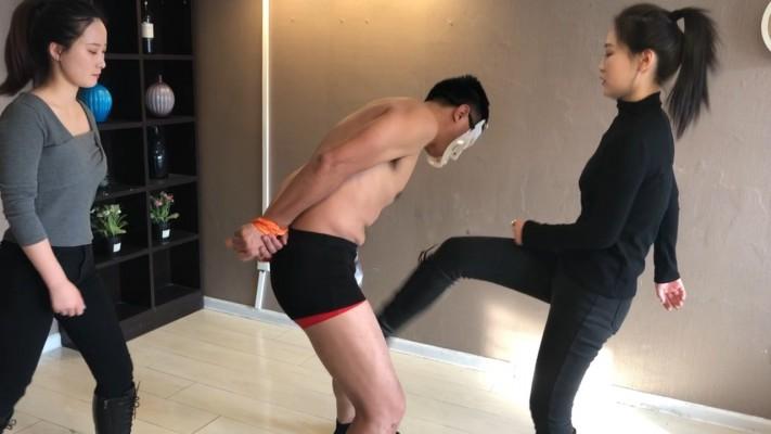 【蛋碎娇娃】『超S·联盟』 皮靴女击溃暴露狂 YC-220201-2