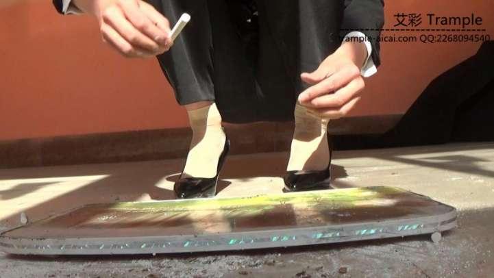 职业装木板压碎2