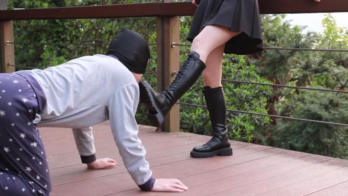 【黑丝诱惑】沐沐首次室外公园调教偶遇路人 YC-220427-6