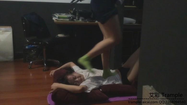 最强女m重磅:三踩女群踩女m 中国MFX! 最强女m重磅:三踩女群踩女m 中国MFX!