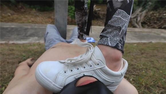 『奴隶岛』—灵灵户外人形犬训练