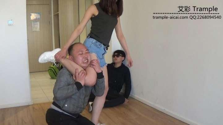 女杀手暗杀黑老大