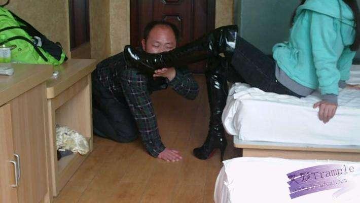 丽娜修理家暴姐夫