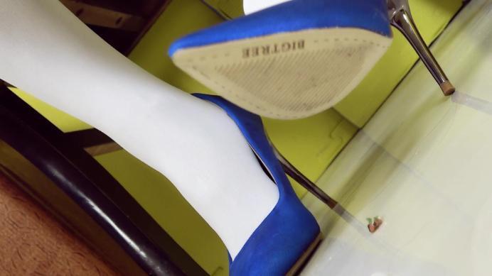 【婧児小主】GTS坚持住不要轻易死掉哟 女巨人白丝臭脚POV