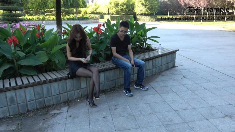 猥琐学生清理小姐姐脏鞋底