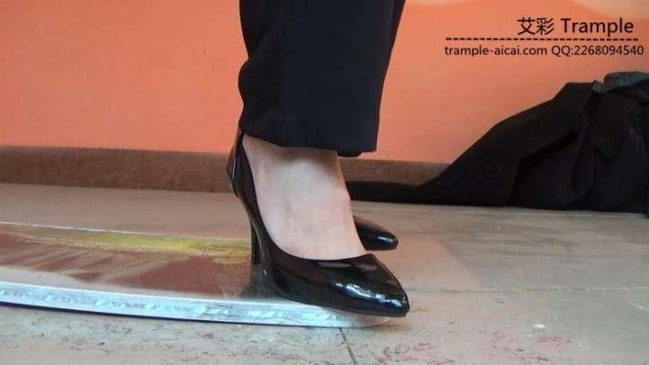 职业装木板压碎2