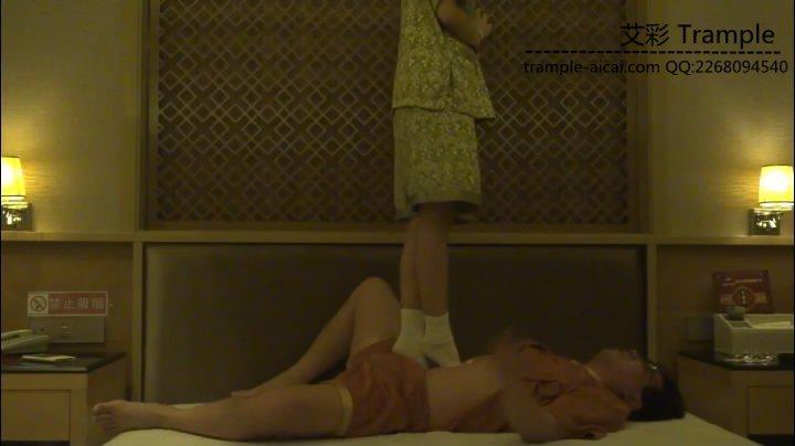 小教练暴踩毯子/舔脚