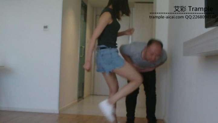 与妹妹踢打对战（上）