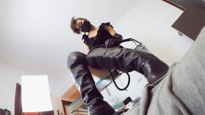 践踏 长靴丝袜全体重踩脚下男人GP730D1上 跟随视角 YC-211227-3