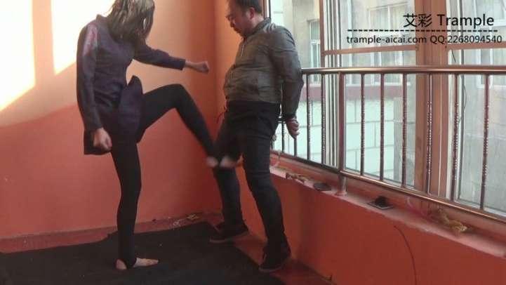 女绑匪劫财杀人