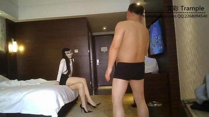 女教师虐打好色学生