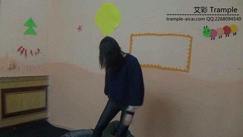 女老大教训组织人员