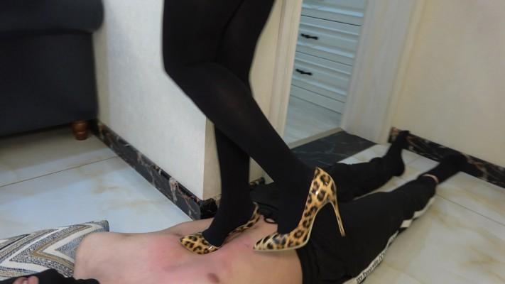 【冷柔女主】【冷柔】灌食踩踏胃部，深喉插吐 YC-220906-6