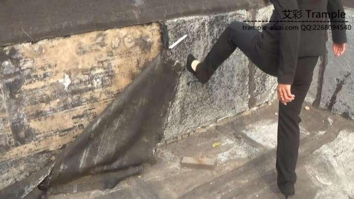 踩姐职业装高跟物体粉碎2