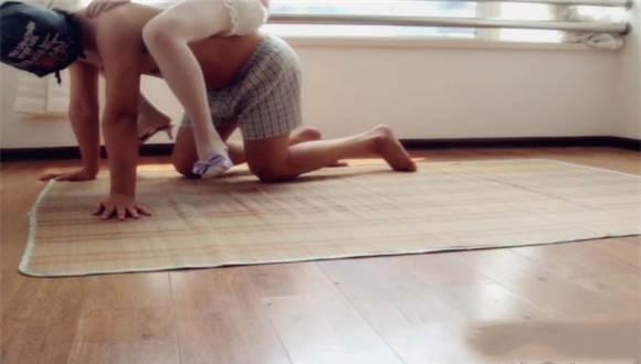 美丝凉拖暴力踩踢+超享受玉腿丝足按摩