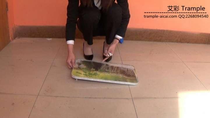 高跟肉丝木板物品粉碎