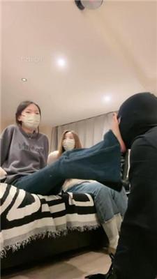 【九九女王】双S-教训出轨男-遛狗爬行/骑马/舔脏鞋底/踩踏