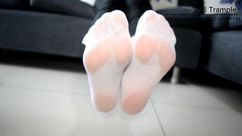 『奴隶岛』—健身后的白袜闻舔脚