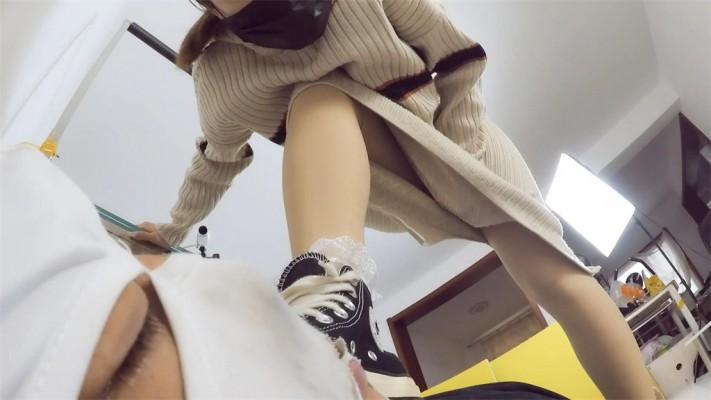 【婧児小主】晓G全语言帆布鞋脏白袜踩头顶 踩踹审讯处决 GP824E跟随 YC-220523-6